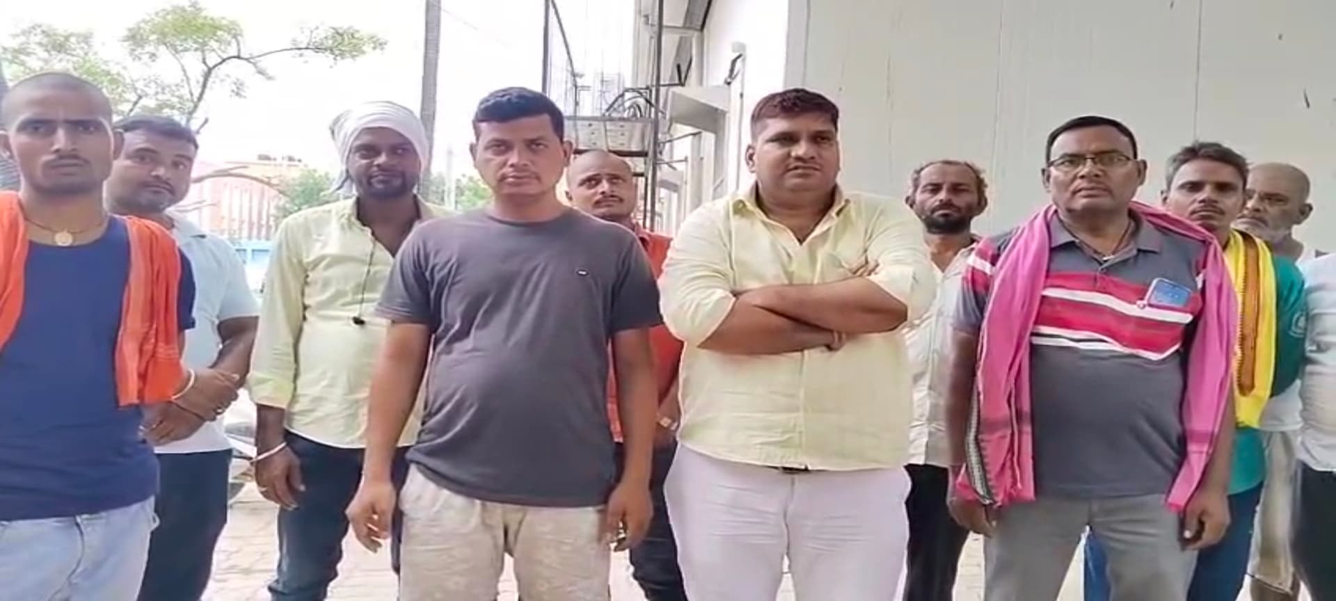 ट्रेन से गिरकर युवक की मौत, घर में मचा कोहराम