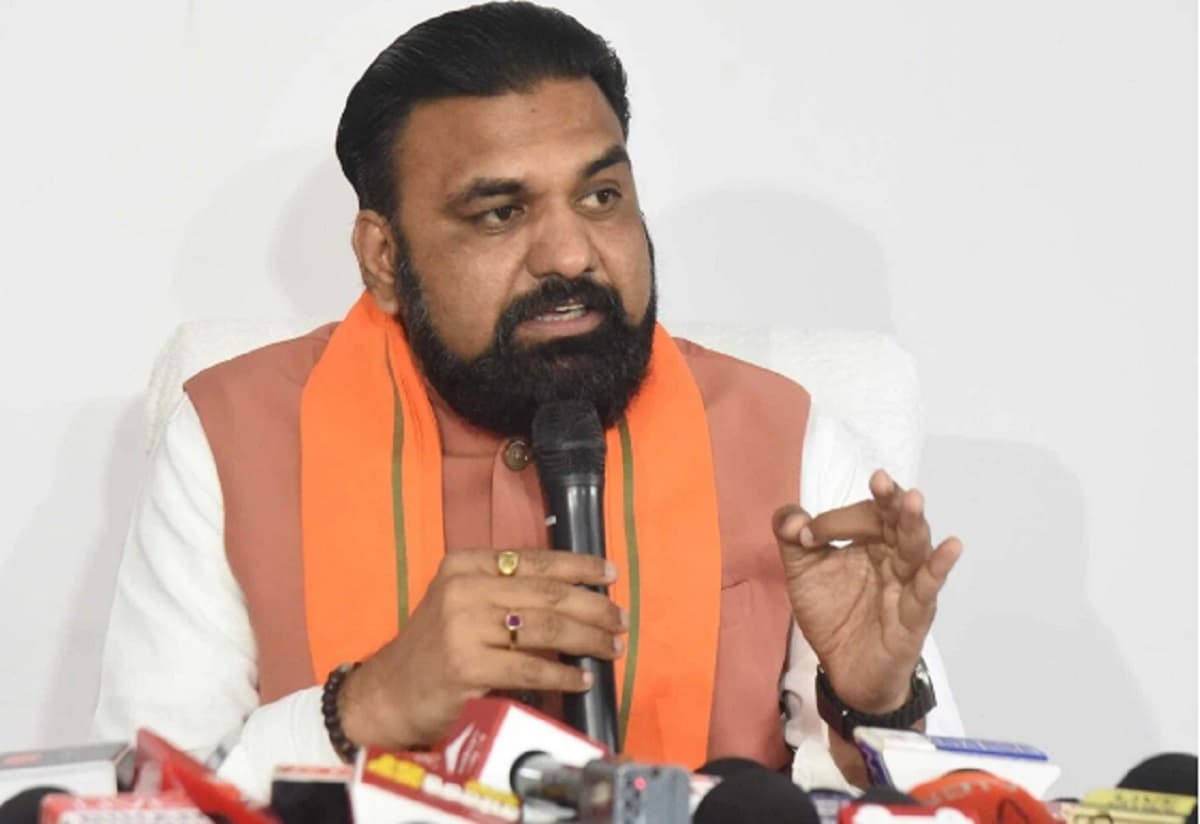 Bihar Politics: तेजस्वी यादव की ‘सूत्र’ टिप्पणी पर बीजेपी का बड़ा प्रहार, सम्राट चौधरी ने बताया ‘फिसड्डी लाल’