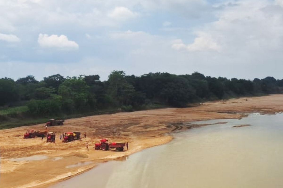 Sand Mining Ban: झारखंड में नदियों से बालू उठाव पर पाबंदी, कड़ी कार्रवाई के निर्देश, आदेश जारी