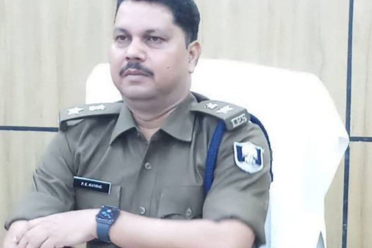Bihar News: पूर्णिया में महिला थानाध्यक्ष समेत चार पुलिसकर्मी सस्पेंड, दुष्कर्म मामले में DIG ने लिया एक्शन Bihar News: पूर्णिया में महिला थानाध्यक्ष समेत चार पुलिसकर्मी सस्पेंड, दुष्कर्म मामले में DIG ने लिया एक्शन