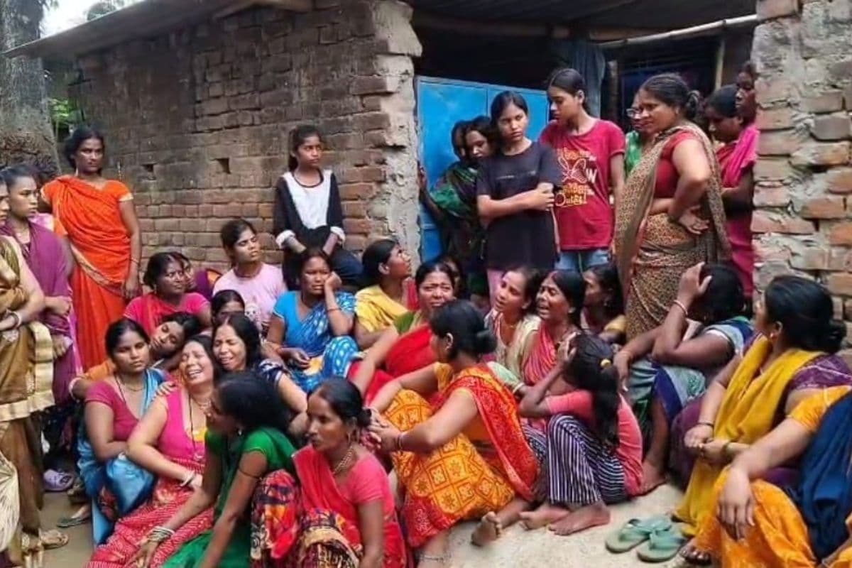 Bihar Crime: पटना में विधवा महिला को मारी गोली, बेटी ने मौसा पर लगाया हत्या का आरोप Bihar Crime: पटना में विधवा महिला को मारी गोली, बेटी ने मौसा पर लगाया हत्या का आरोप