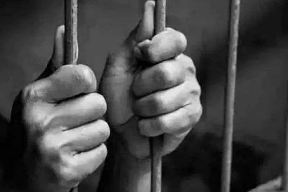 बक्सर में पुलिस ने 19 लोगों को क्यों किया गिरफ्तार, जानिए वजह बक्सर में पुलिस ने 19 लोगों को क्यों किया गिरफ्तार, जानिए वजह