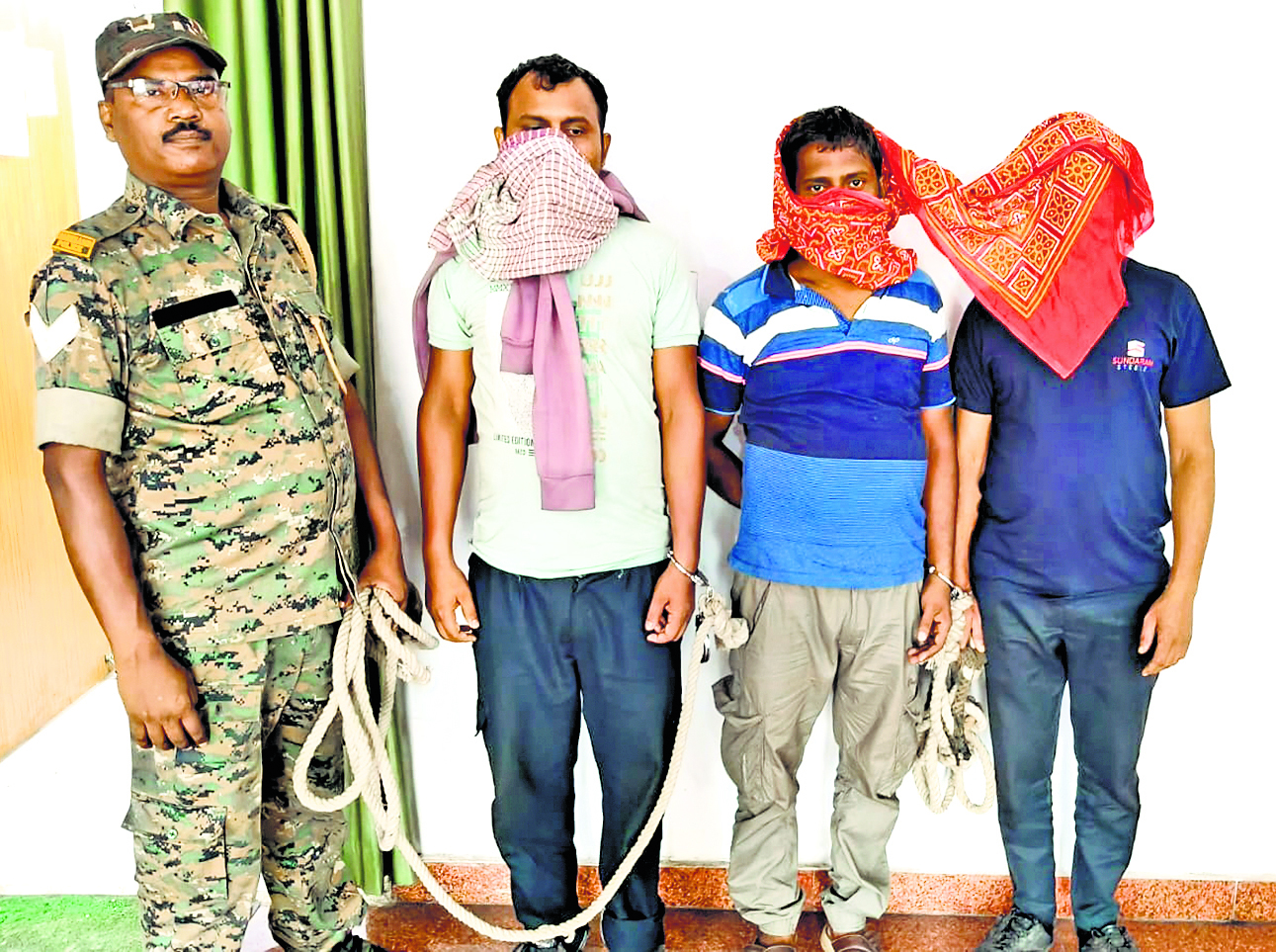 Bokaro News : बोकारो पुलिस ने टुंडी से बरामद किया 13730 किलो चोरी का लोहा, तीन गिरफ्तार