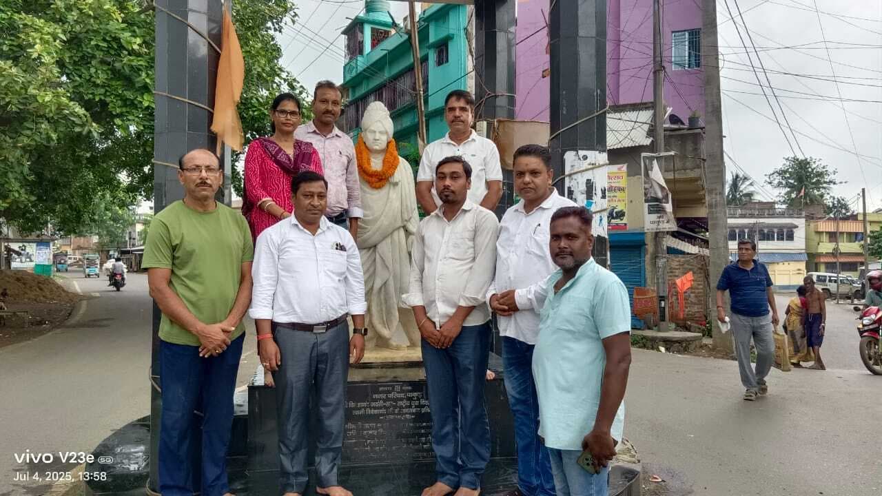 स्वामी विवेकानंद के विचार आज भी युवाओं के लिए प्रेरणास्रोत