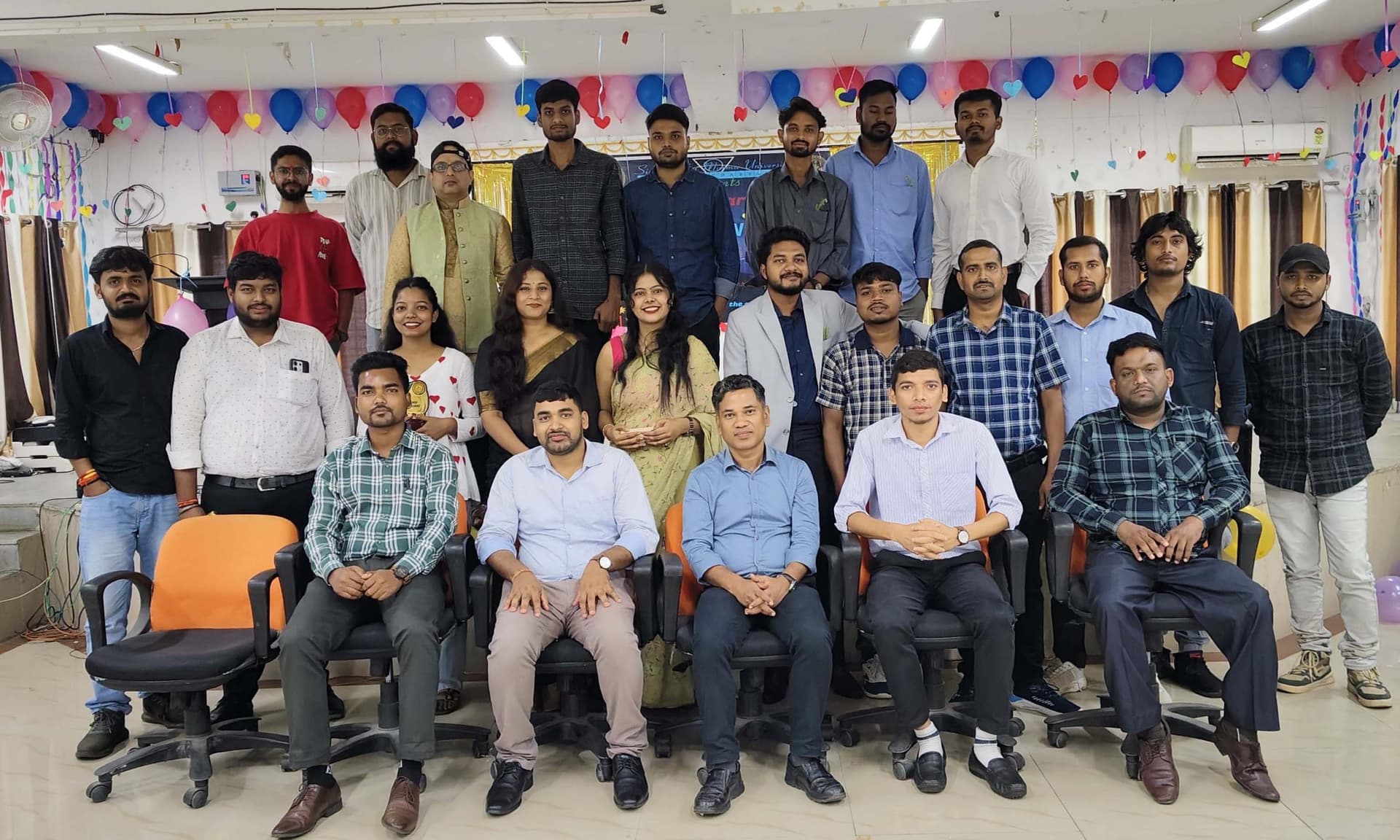 जोशी टुडू मिस फ्रेशर और अतुल गुप्ता मिस्टर फ्रेशर चुने गये