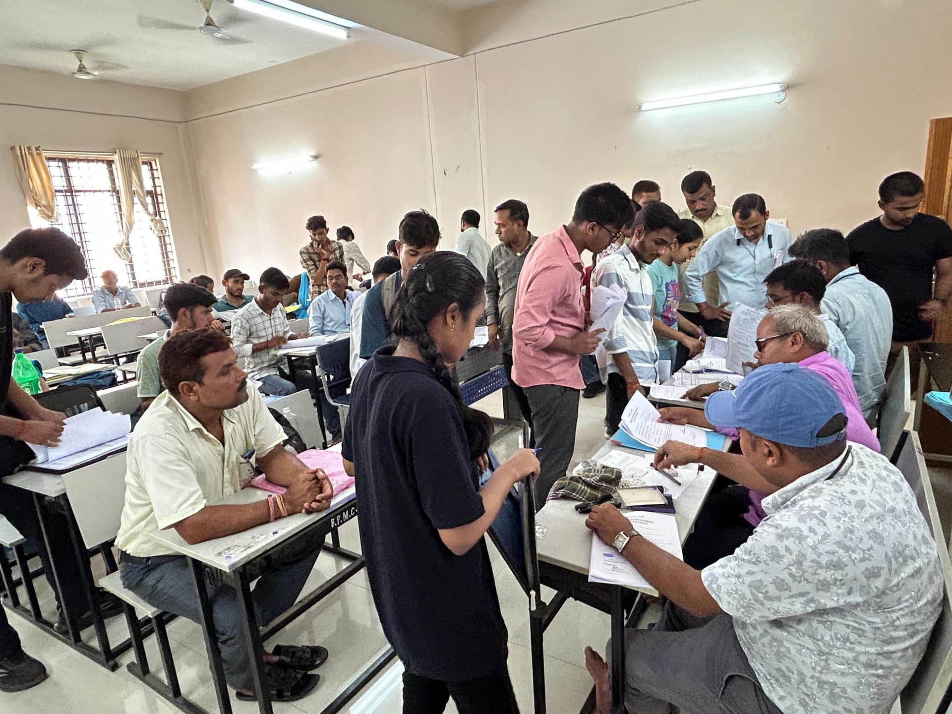 इंजीनियरिंग कॉलेज में तीन दिवसीय नामांकन प्रक्रिया में 214 छात्रों ने की रिपोर्टिंग, 93 ने लिया प्रवेश