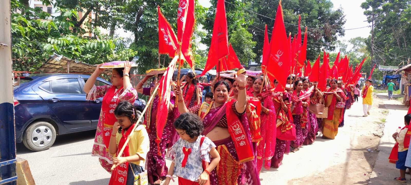 रानी सती माता का 1300 चुनरी से किया महाअभिषेक