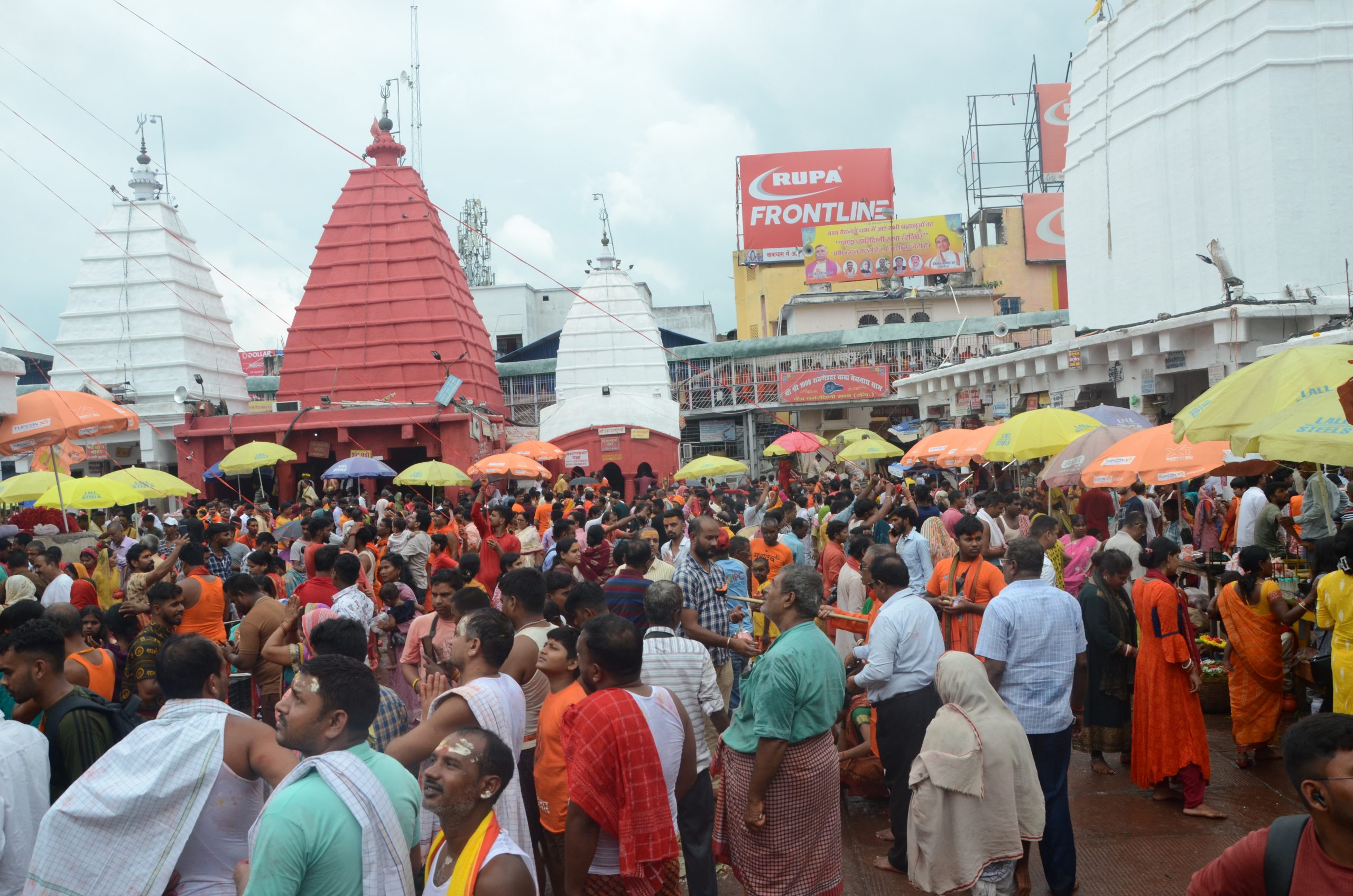 Deoghar News : सावन से पहले अब दो दिन ही बाबा की स्पर्श पूजा, दूर-दूर से पहुंच रहे भक्त