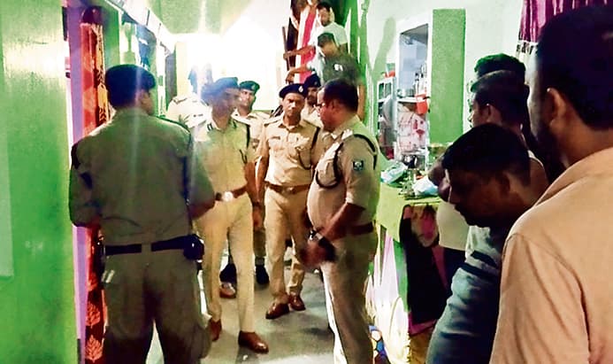 Gaya News : गृहस्वामी को बंधक बनाकर लाखों की लूट मामले में एसएसपी ने बनायी एसआइटी
