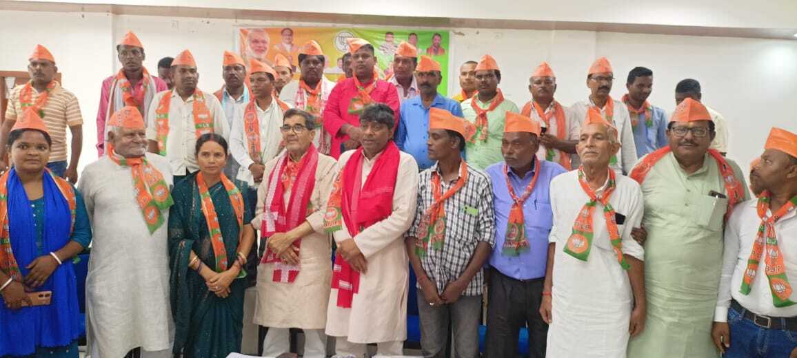 केंद्र व बिहार सरकार की योजनाओं को घर-घर पहुंचाने का निर्देश