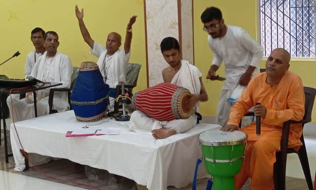 दुमका में इस्कॉन सेंटर पर प्रारंभ हुई भक्ति वृक्ष कक्षा