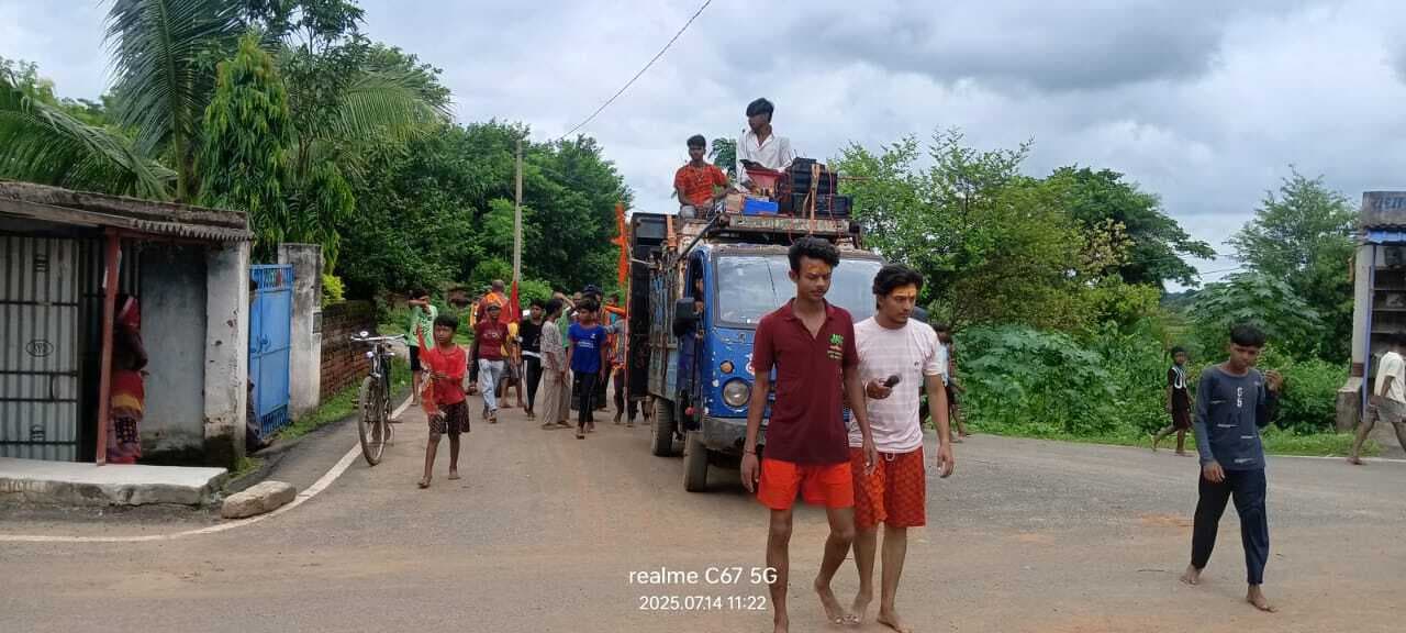 सावन की पहली सोमवारी पर भोलेनाथ के जयकारों से गूंज उठे शिवालय