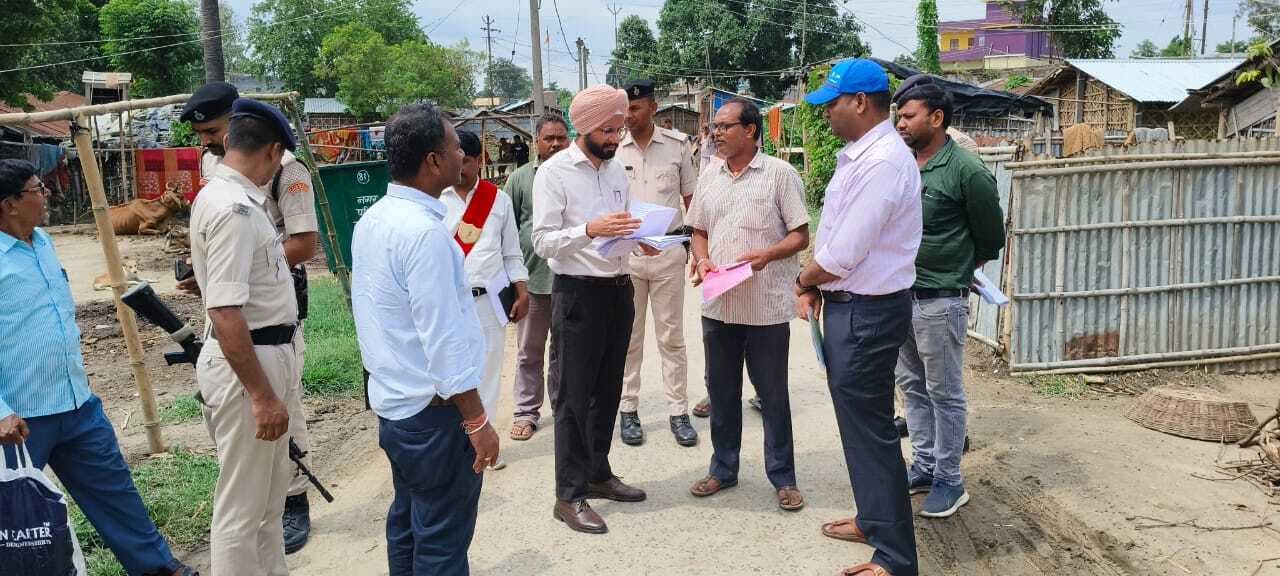 मतदाता सूची गहन पुनरीक्षण कार्य का डीएम ने लिया जायजा