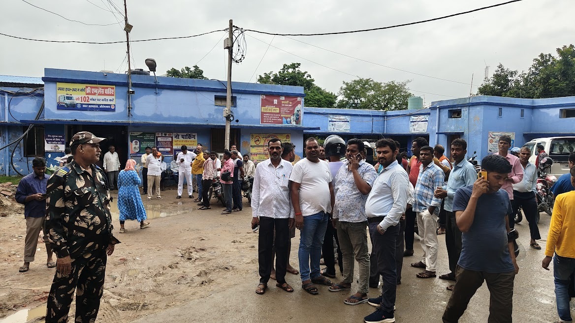 धान का बिचड़ा उखाड़ रहे किसान की वज्रपात से मौत