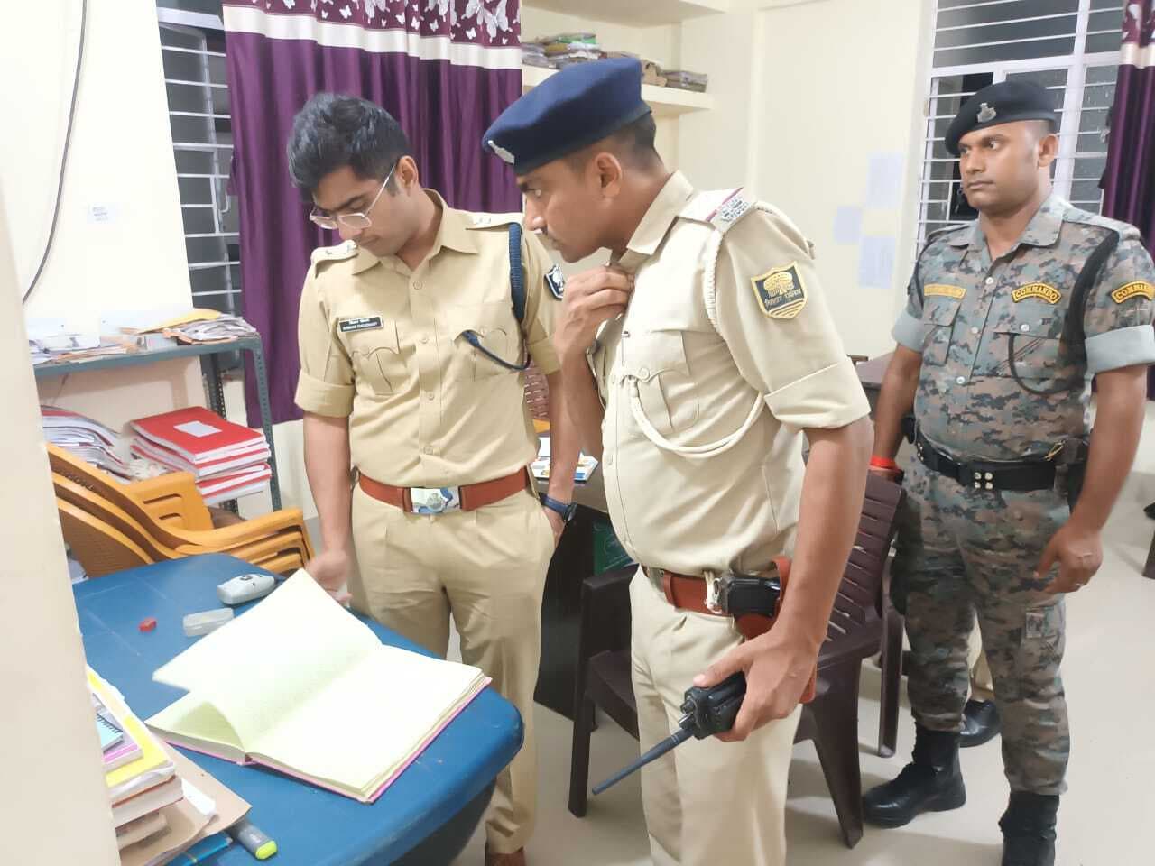 एसपी ने सहायक थाना व पुलिस लाइन का किया निरीक्षण