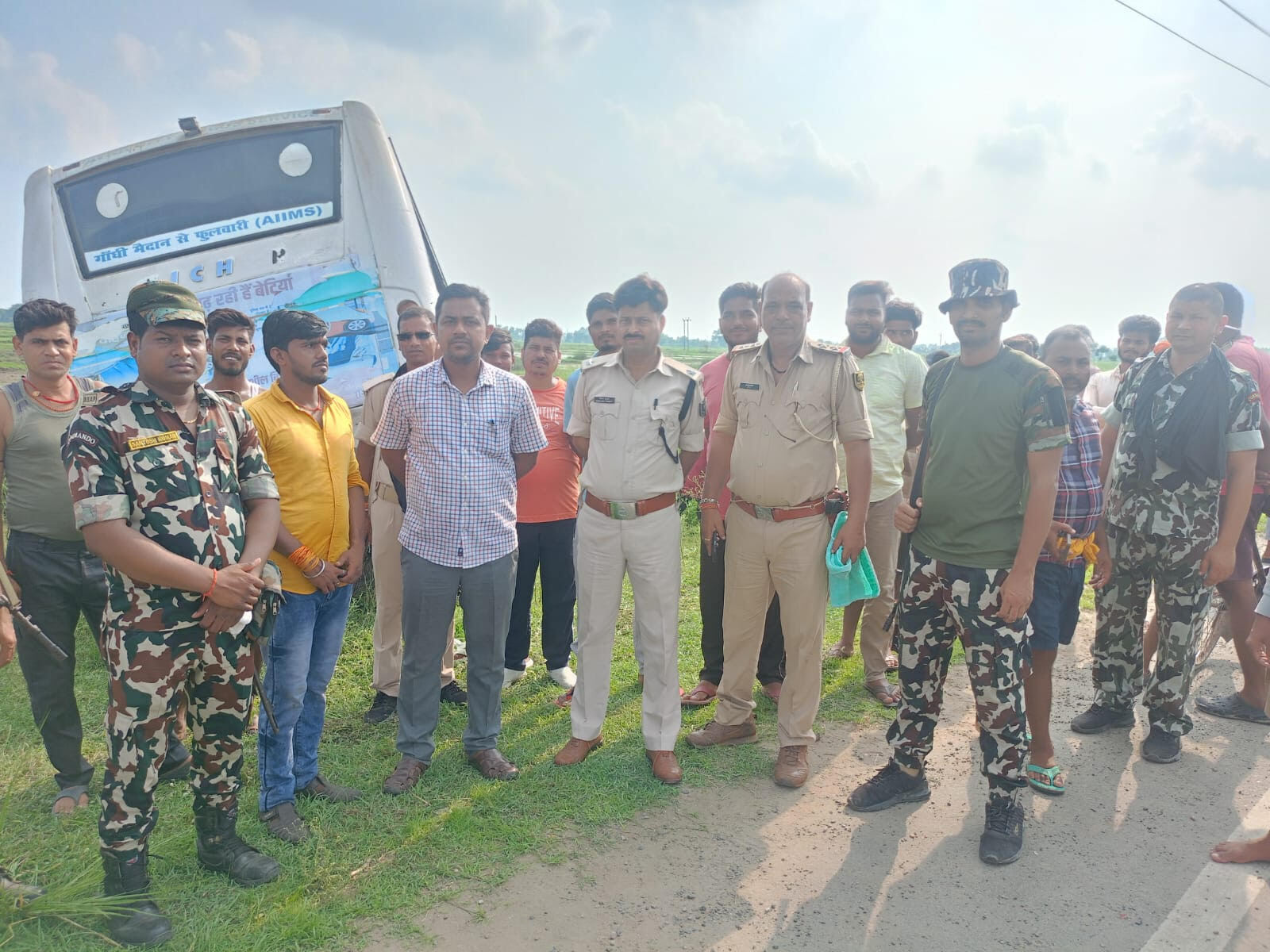 सरकारी बस हुई दुर्घटनाग्रस्त, कई लोगों को लगी चोट