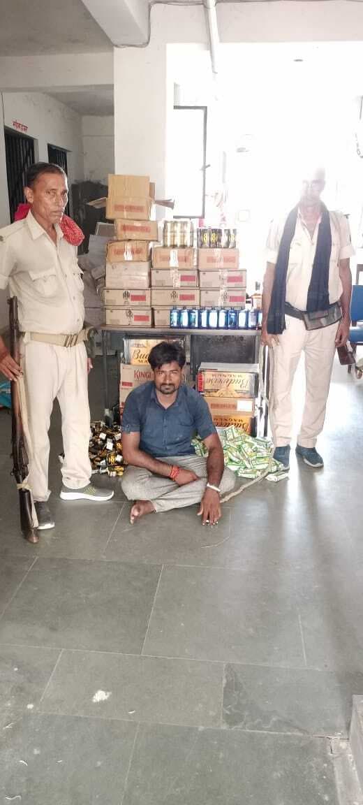 ईंट लदे ट्रैक्टर से 431 लीटर शराब बरामद, एक गिरफ्तार
