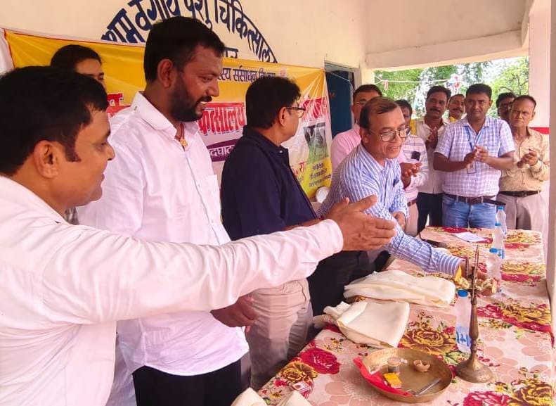 देव के कंचनपुर में पशु चिकित्सालय के भवन का हुआ शुभारंभ