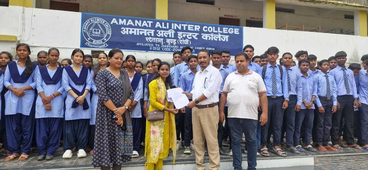 सरोजिनी दामोदर फाउंडेशन मेधावी छात्रों को छात्रवृत्ति देगी
