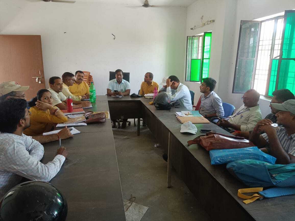 बैकुंठपुर में विशेष सघन पुनरीक्षण अभियान तेज, 96% मतदाताओं के प्रपत्र किये गये अपलोड