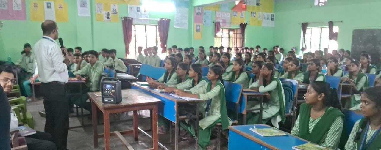 भूलकर भी ओटीपी व पिन किसी को नहीं दें: विपुल भूलकर भी ओटीपी व पिन किसी को नहीं दें: विपुल