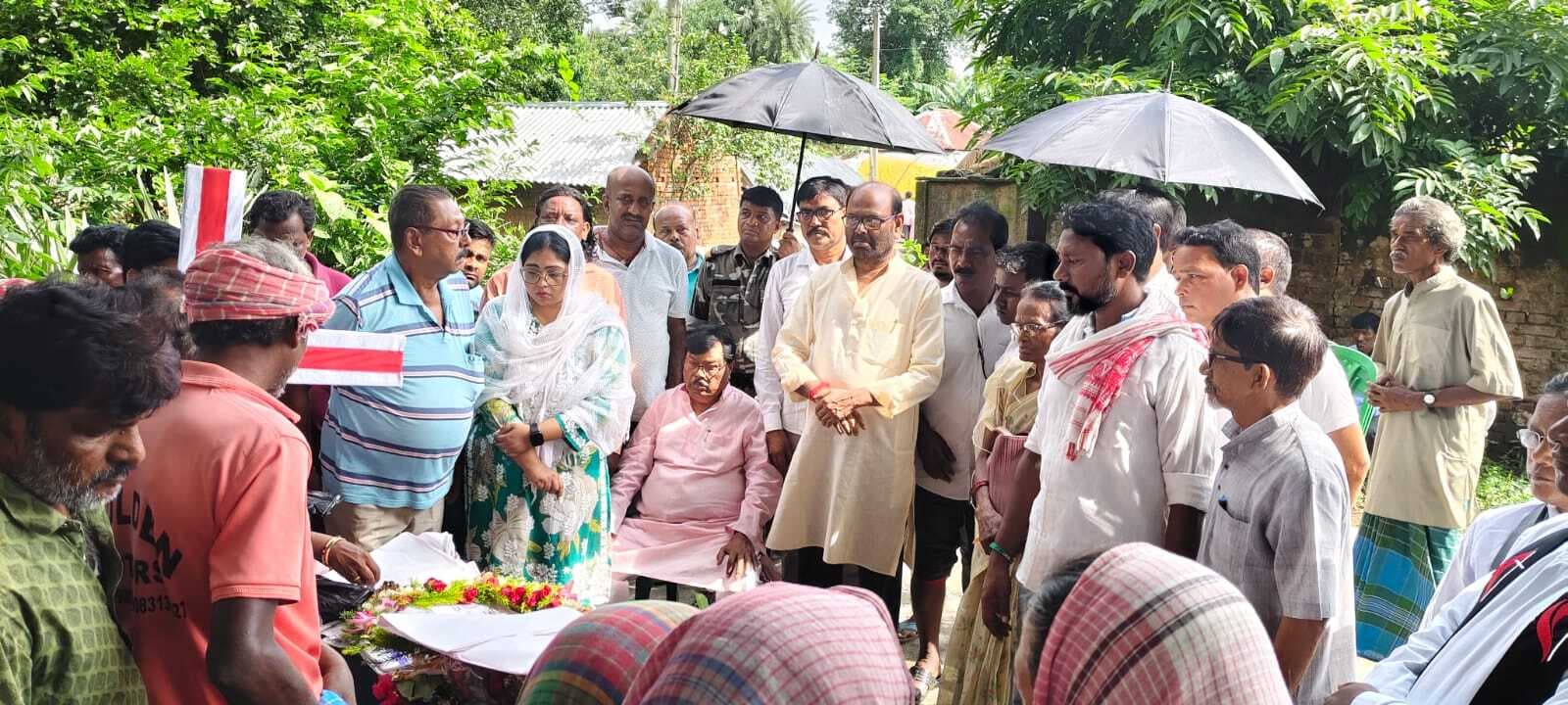 विधायक ने मृतक के परिजन को दिया मदद का भरोसा