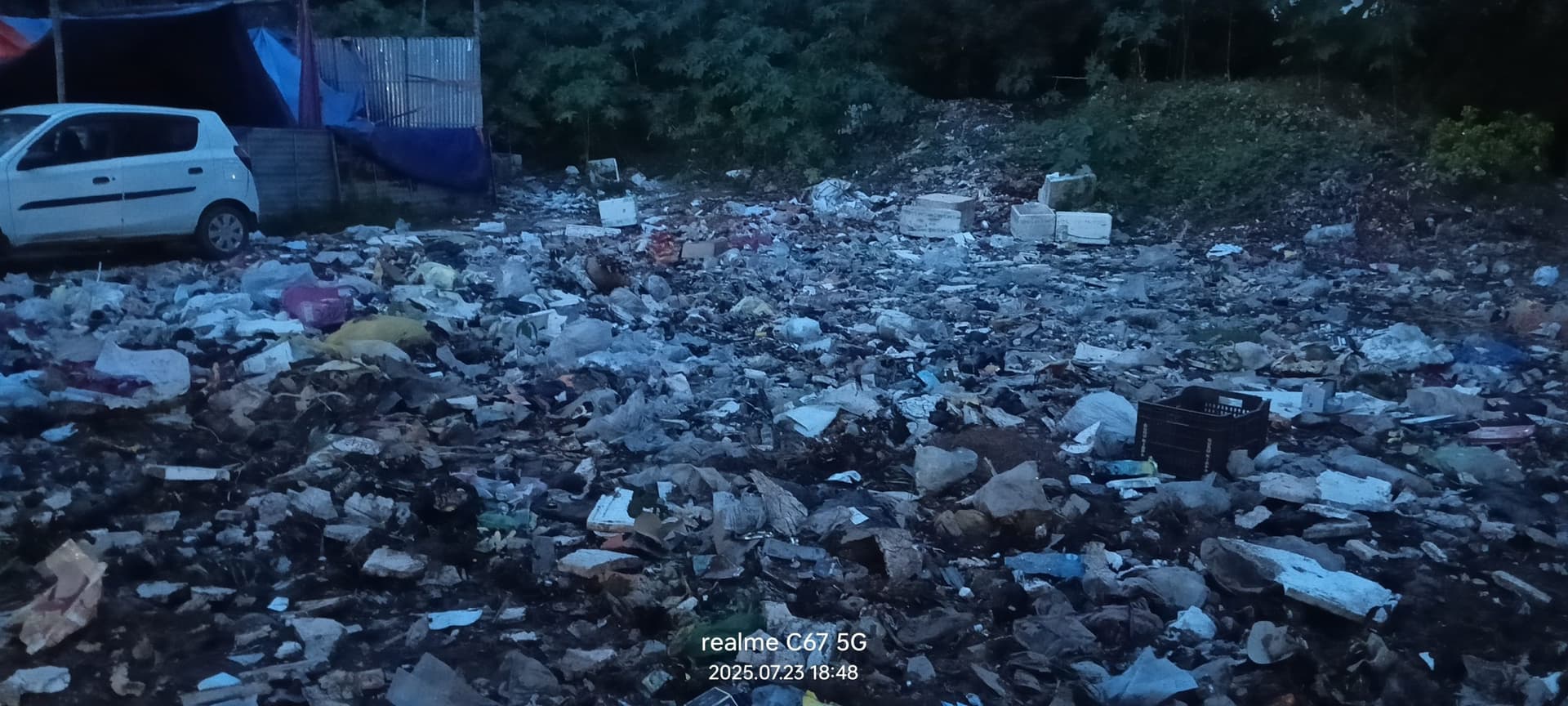 सरकारी बस पड़ाव – कभी खुलती थी दर्जनों सरकारी बसें, आज कूडों का अड्डा