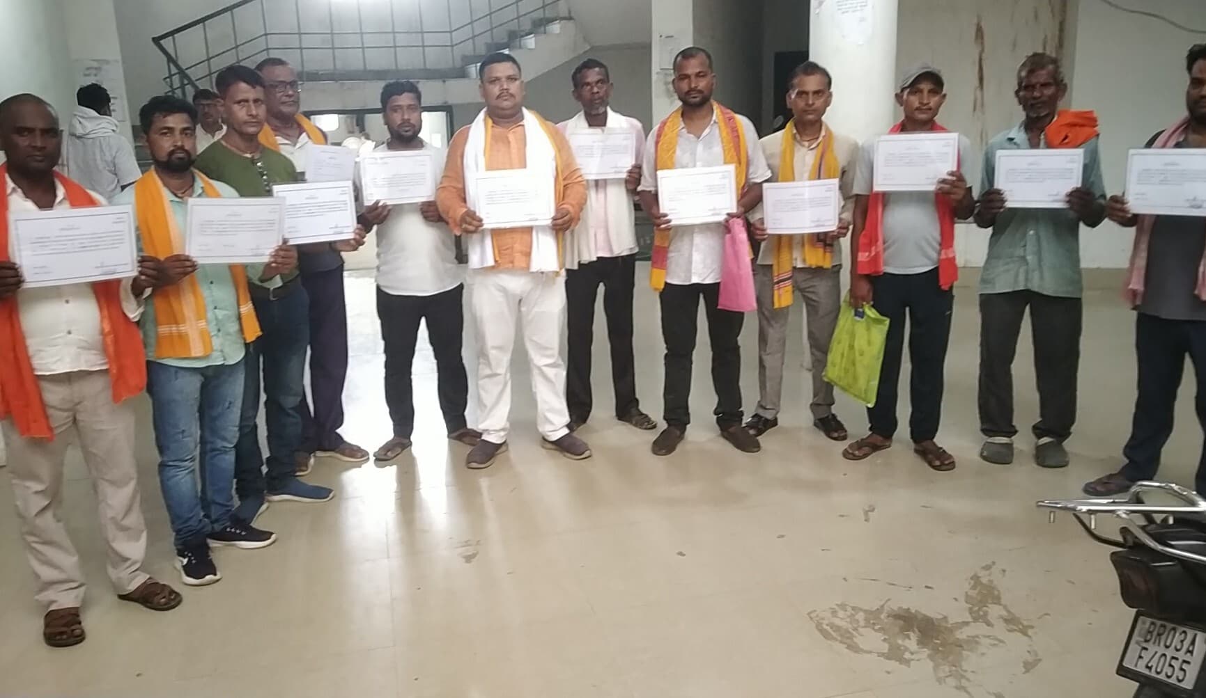 पश्चिमी बबुरा पंचायत के 16 वार्ड सदस्यों ने एक साथ इस्तीफा की पेशकश की