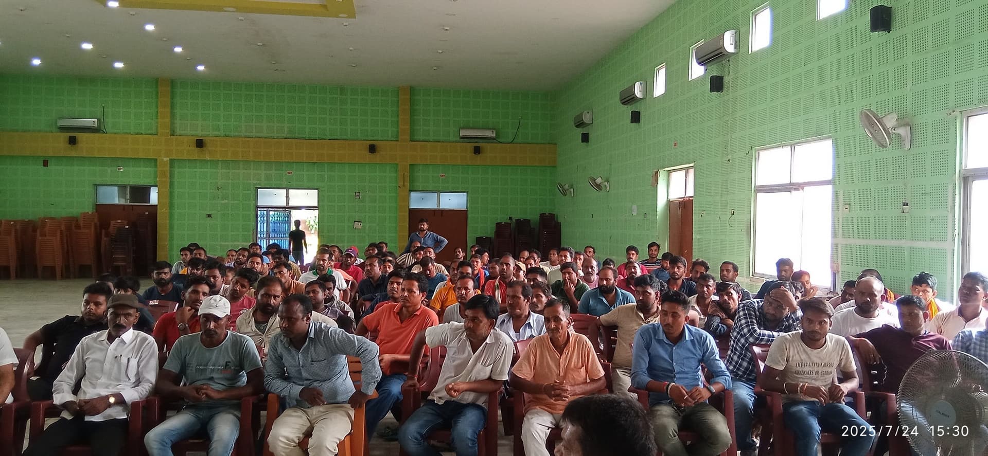 चितरा से रेलवे साइडिंग तक बंद कोयले ढुलाई का विवाद नहीं सुलझा, वार्ता रही विफल