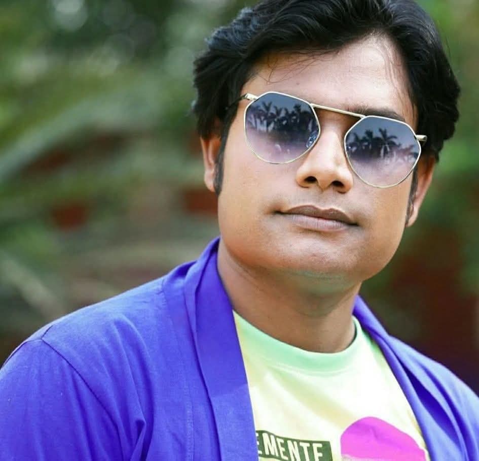 दो बाइकों की टक्कर के बाद कंटेनर की चपेट में आने से युवक की मौत