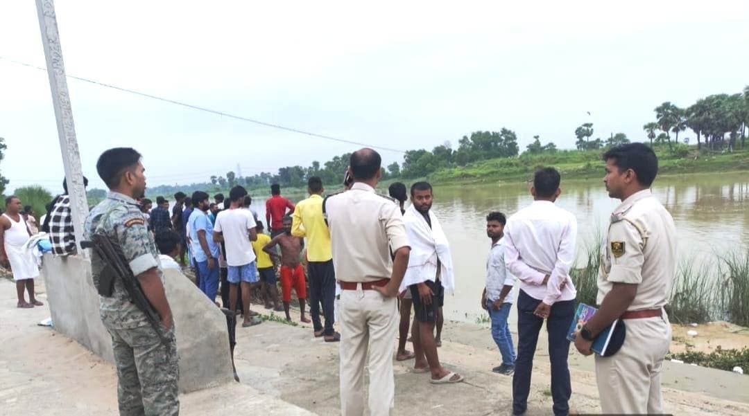 देवहरा में पुनपुन नदी में नहाने के दौरान डूबा युवक