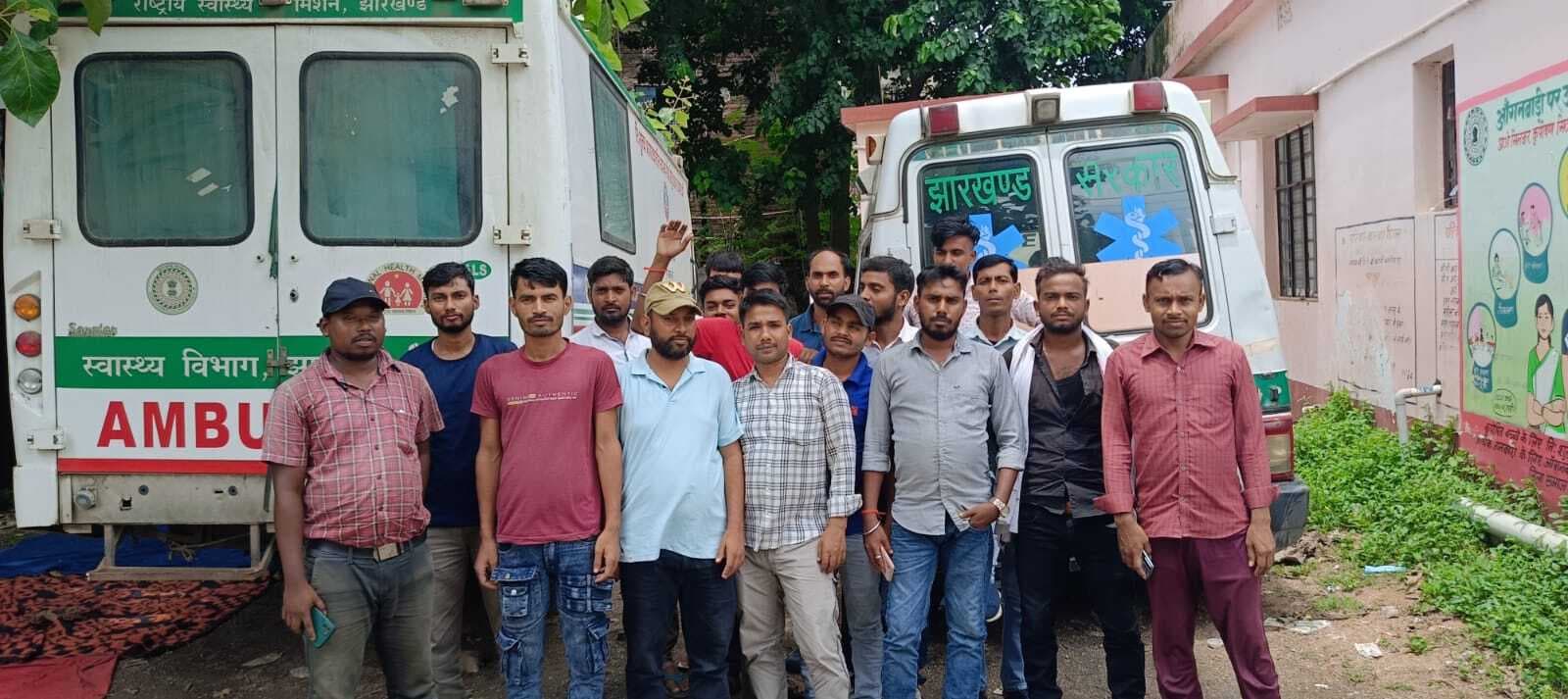 मरीजों की बढ़ी मुश्किलें, जिले में सिर्फ चार एंबुलेंस चालू हालत में