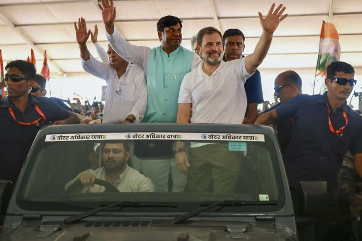 Mukesh Sahani: मुकेश सहनी का हमला—चुनाव आयोग खुद राजनीतिक पार्टी बन गया है Mukesh Sahani: मुकेश सहनी का हमला—चुनाव आयोग खुद राजनीतिक पार्टी बन गया है