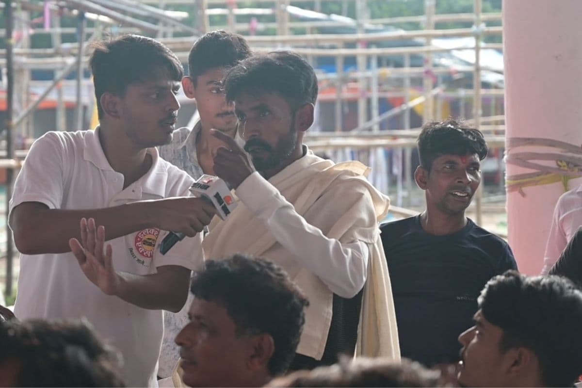 Election Express: जमुई की जनता ने सवालों से NDA को घेरा, अस्पताल में कमीशन की मांग भी चौपाल में बना मुद्दा