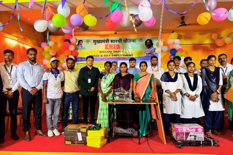 रांची में रोजगार एवं स्वरोजगार अभियान और इंडिया स्किल्स प्रतियोगिता-2025