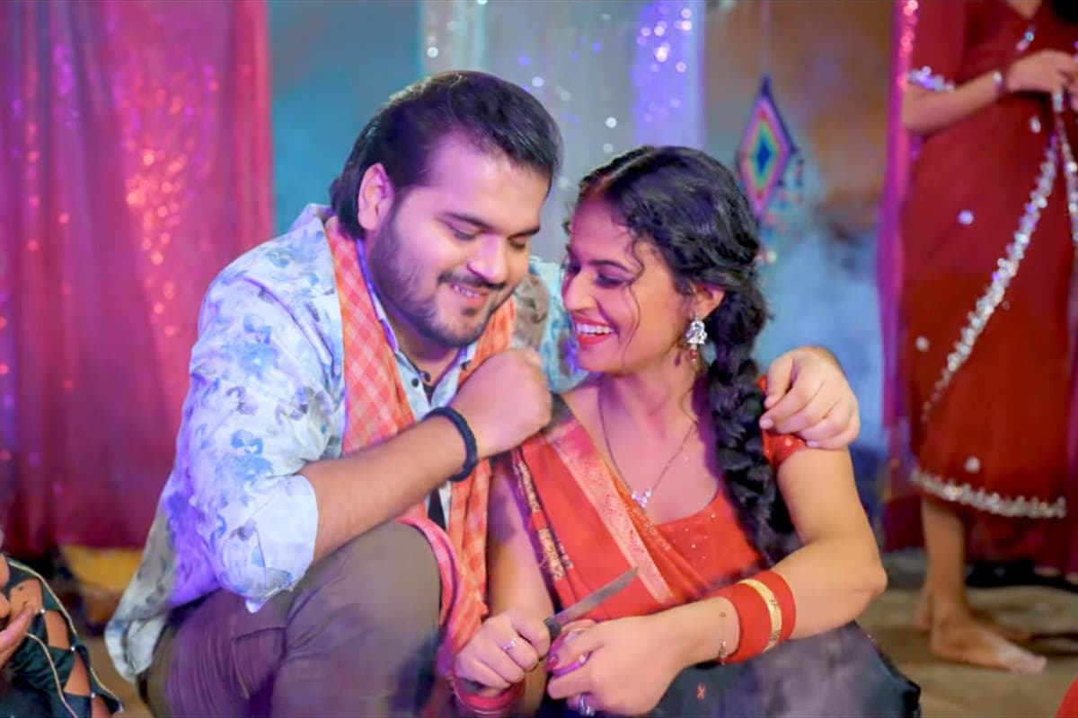 Bhojpuri Song: अरविंद अकेला कल्लू के नए गाने ने फैंस में मचाई हलचल, ‘दिले में बाडू’ में खुशी तिवारी संग दिखी रोमांटिक केमिस्ट्री