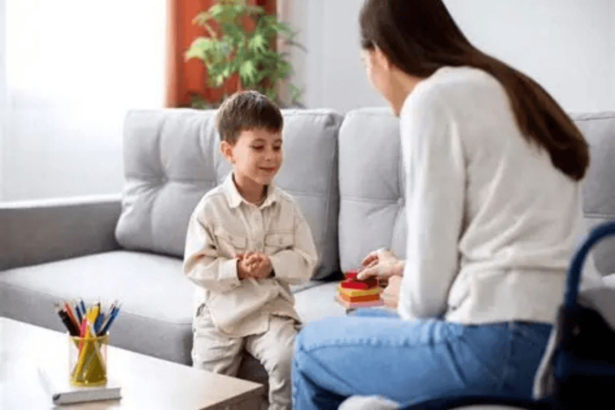 Parenting Tips: क्या आपके बच्चे की परवरिश में हो रही है ये बड़ी भूल? तुरंत सुधारें