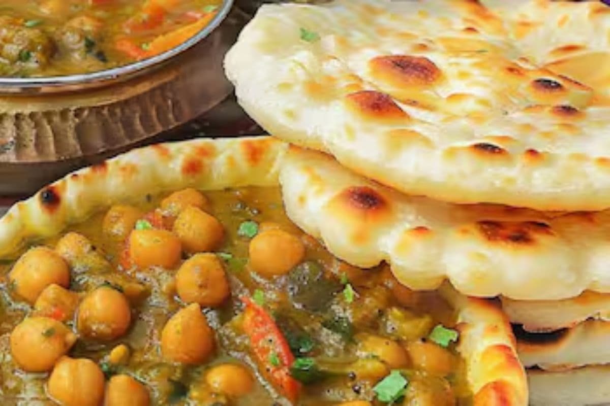 Matar Kulcha Recipe: झटपट बनाएं स्वादिष्ट मटर कुलचा, बिल्कुल बाजार जैसा घर पर