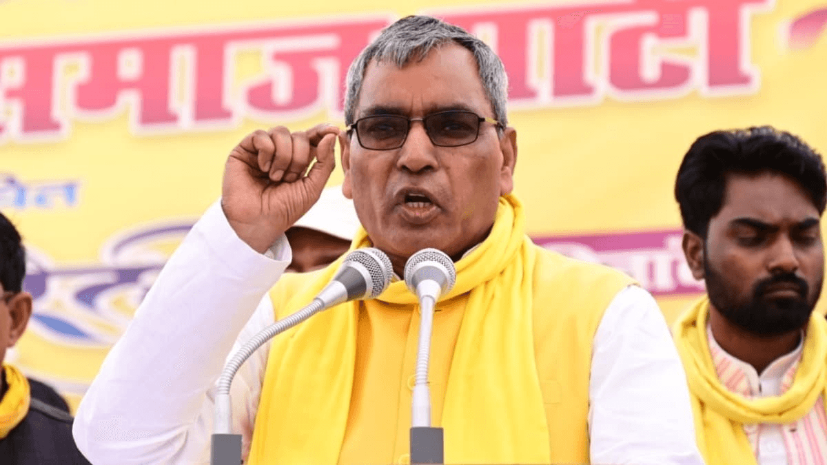 ओमप्रकाश राजभर का सपा पर तंज — “पिल्ली-पिल्ला पाल लिए, देशी कुत्तों की तरह भौंक रहे हैं”
