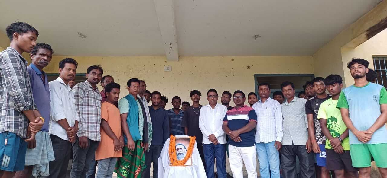 आदिवासी जागृति मंच ने गुरुजी को दी श्रद्धांजलि