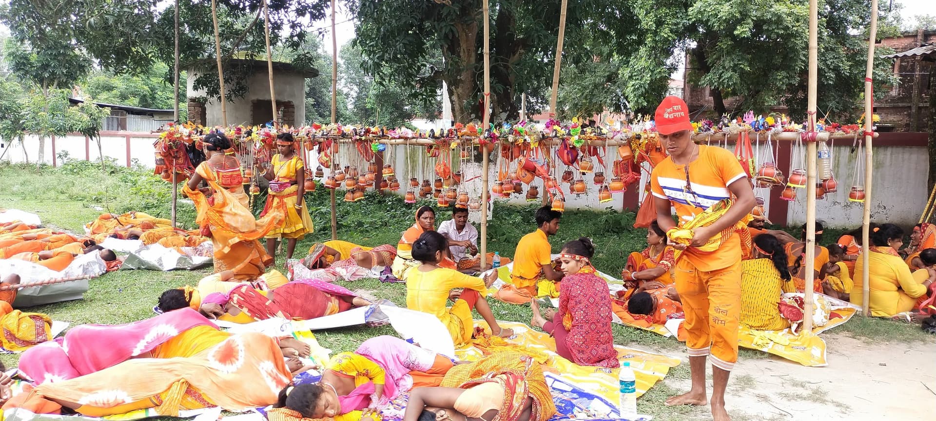 सेवा शिविरों में पहुंचे कांवरिया, आज करेंगे जलाभिषेक