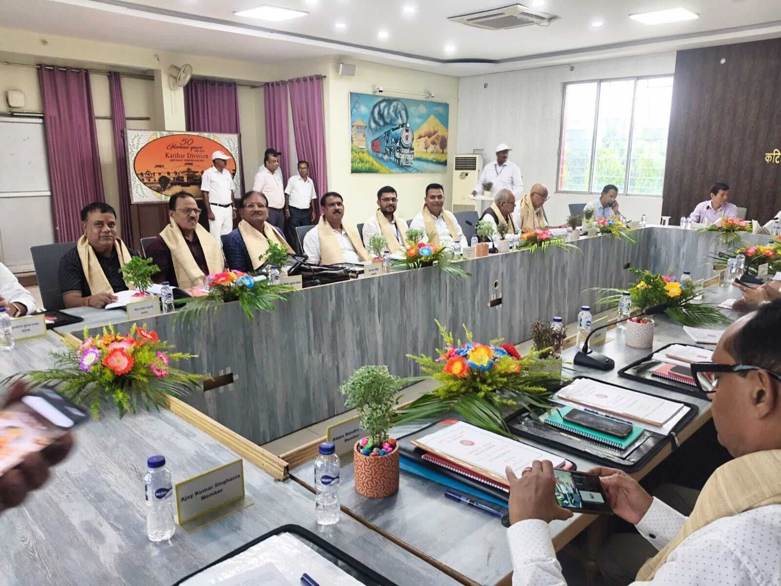 डीआरयूसीसी की बैठक में सदस्यों ने यात्री सुविधाओं को लेकर उठायी आवाज