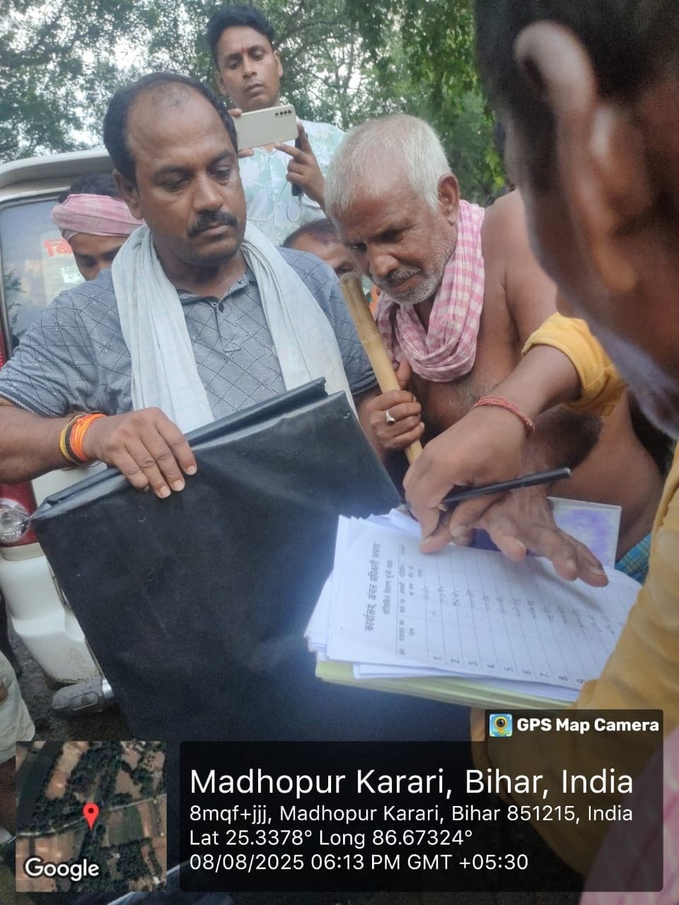 सभी तटबंध सुक्षित, बाढ़ प्रभावित इलाके में पॉलीथिन सीट वितरित, 78 नावों का हो रहा परिचालन