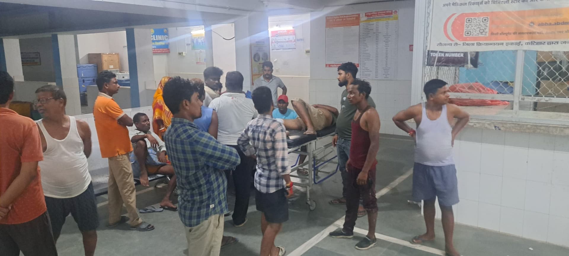 अलग-अलग तीन सड़क हादसों में महिला की मौत, तीन घायल