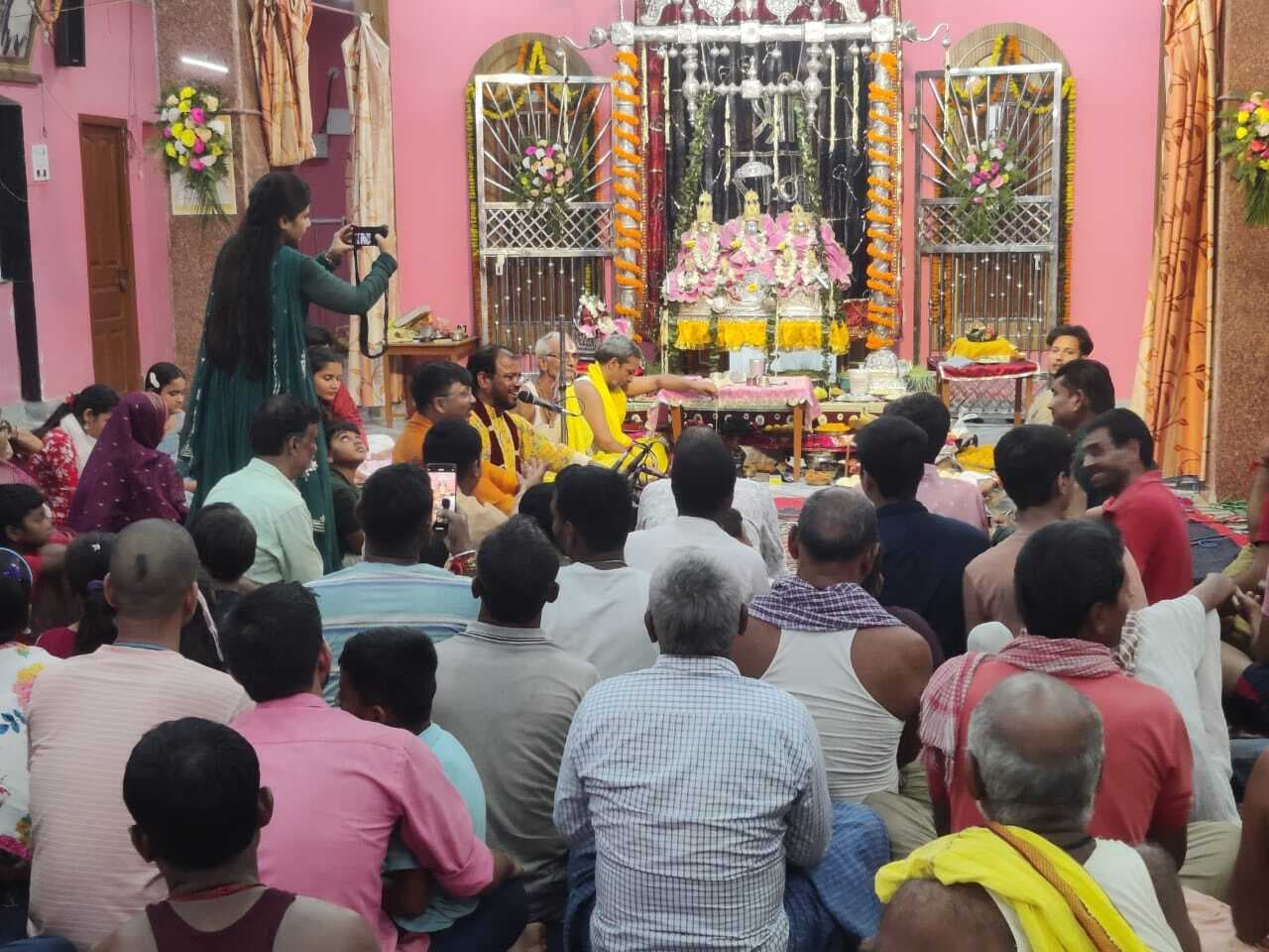 पांच दिवसीय झूलनोत्सव सम्पन्न रात भर बही भक्ति की सरिता