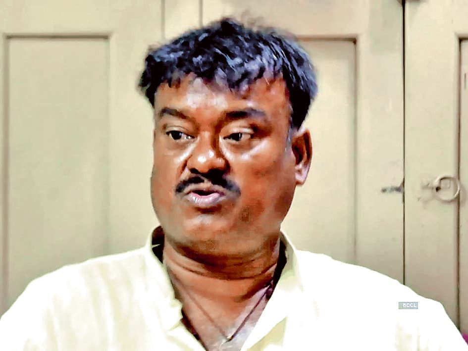 ””किसानों का अपमान करने वाले छोड़ें पद””