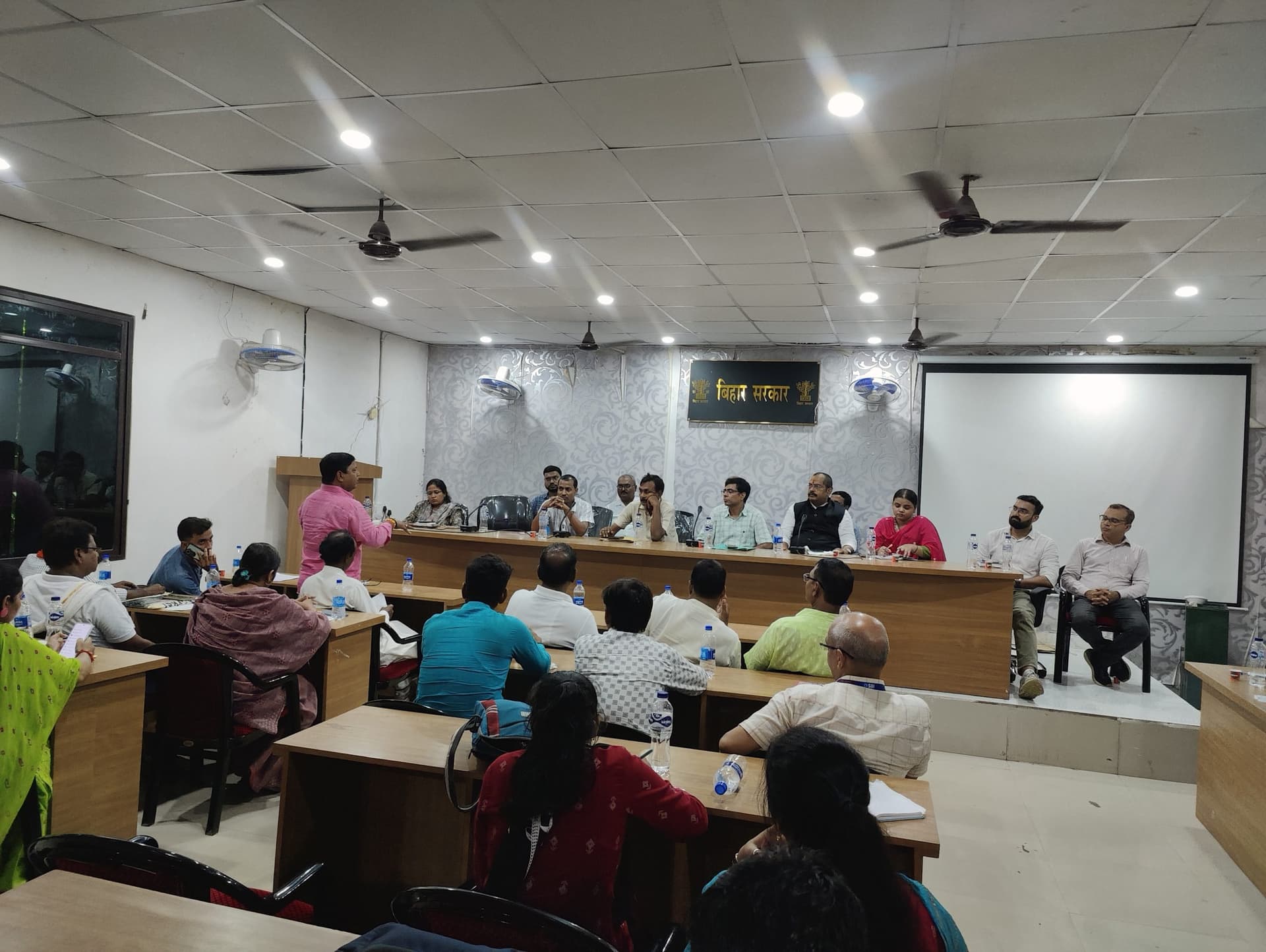 बीस सूत्री की बैठक में उठे जनहित के मुद्दे