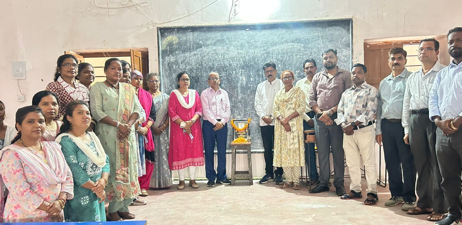 बिरसा कॉलेज में रामदास सोरेन को दी गयी श्रद्धांजलि बिरसा कॉलेज में रामदास सोरेन को दी गयी श्रद्धांजलि