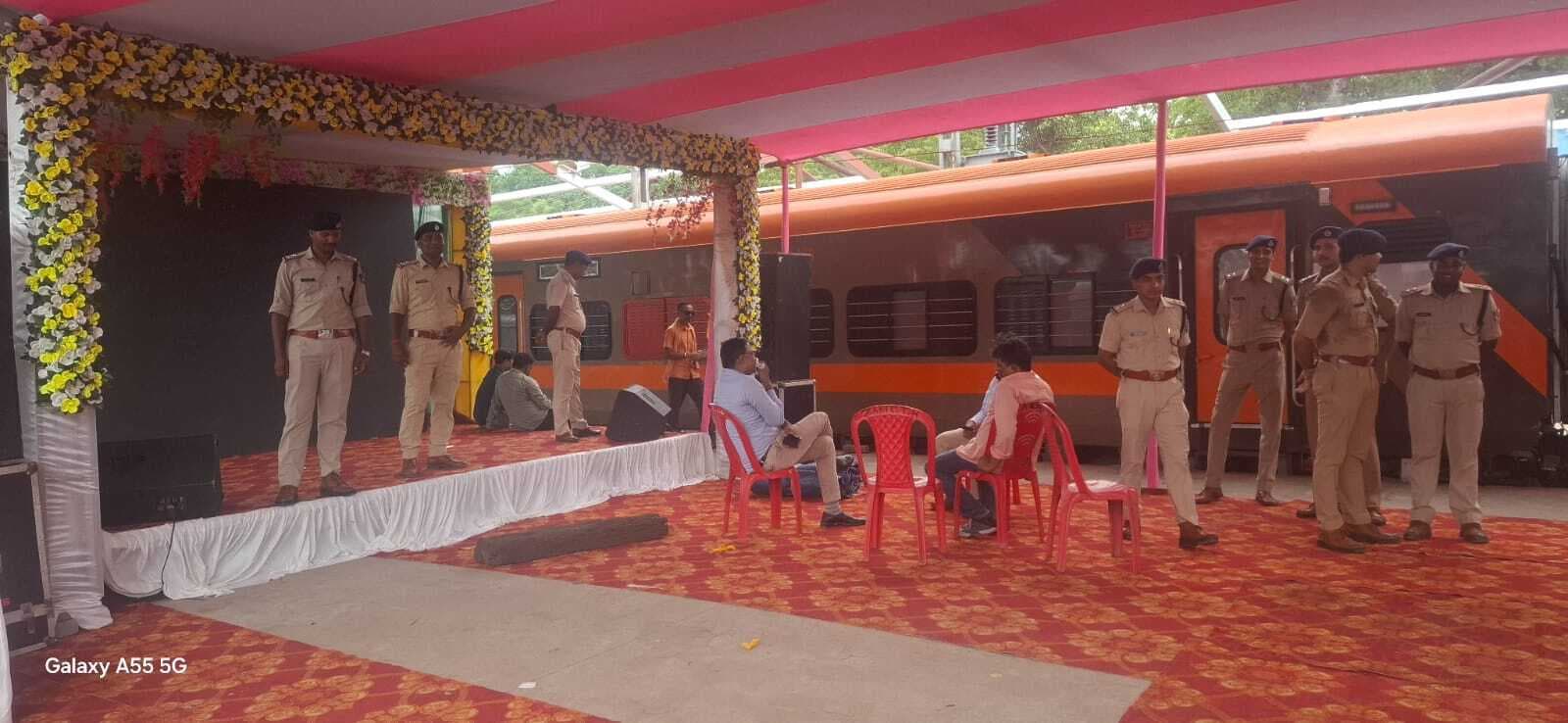 आज सुबह 10.50 बजे नयी दिल्ली के लिए रवाना होगी अमृत भारत एक्सप्रेस