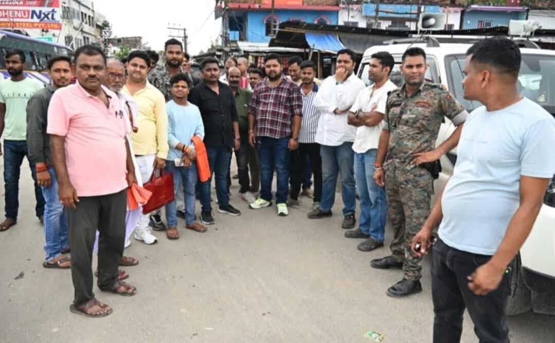 संगठन महामंत्री अभय गिरी व कर्मवीर का कोढ़ा में स्वागत